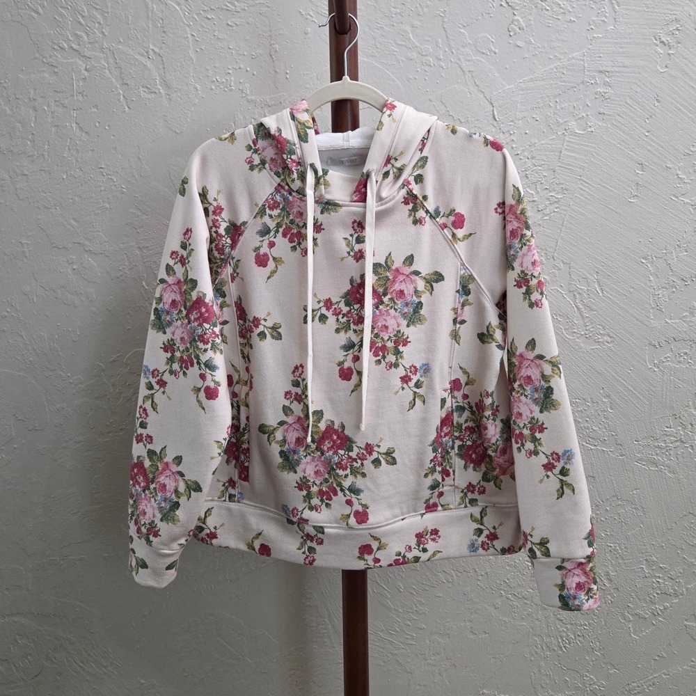 T134. Women's Floral Hoodie Sweatshirt